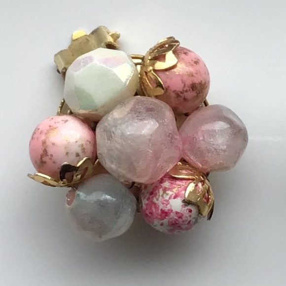 Vintage Mixed Bead Button Clip Earrings Pearl Pink Pastel with Gold Accents - Picture 3 of 12